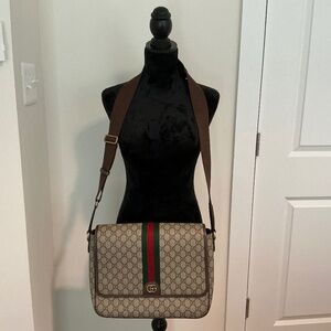 NWOT Gucci Ophidia Messenger Bag